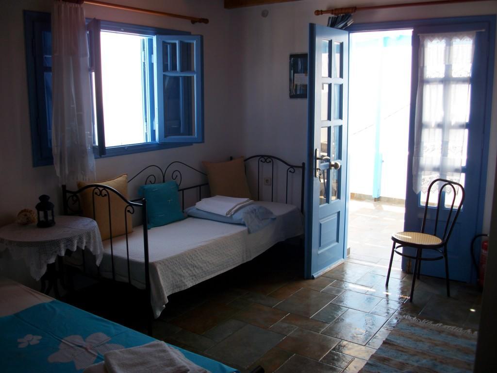 Floras Rooms And Studios Anafi Extérieur photo