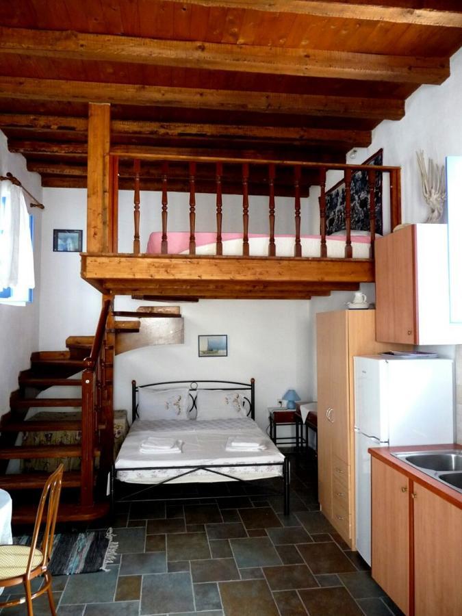 Floras Rooms And Studios Anafi Extérieur photo