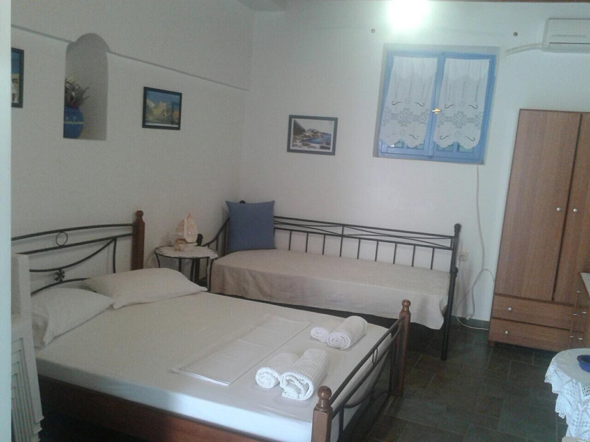Floras Rooms And Studios Anafi Extérieur photo
